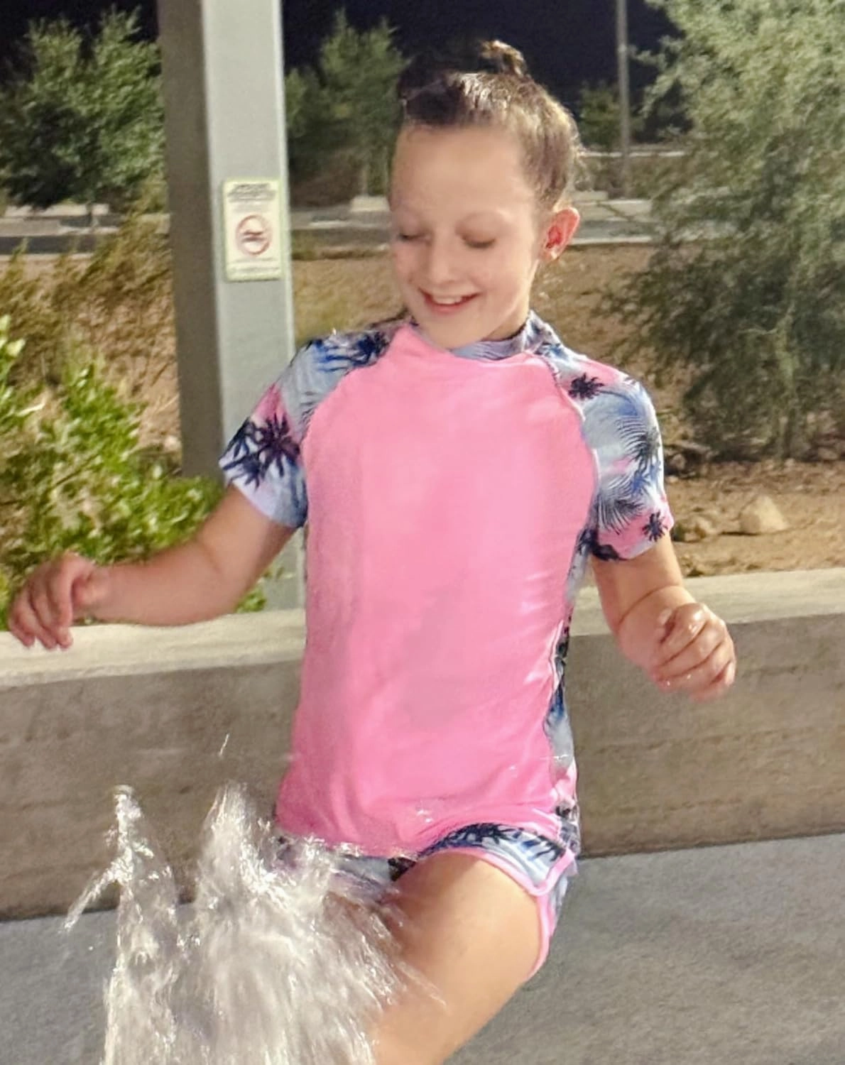 ADUKIDE Girls Rash Guard Swimsuit 2-Piece Bathing Suit UPF 50  Summer Beach Swimwear Size 7-14T