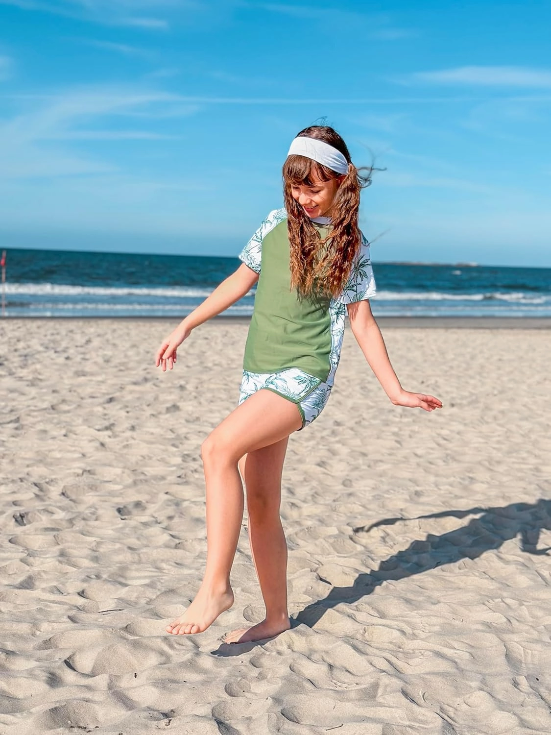 ADUKIDE Girls Rash Guard Swimsuit 2-Piece Bathing Suit UPF 50  Summer Beach Swimwear Size 7-14T