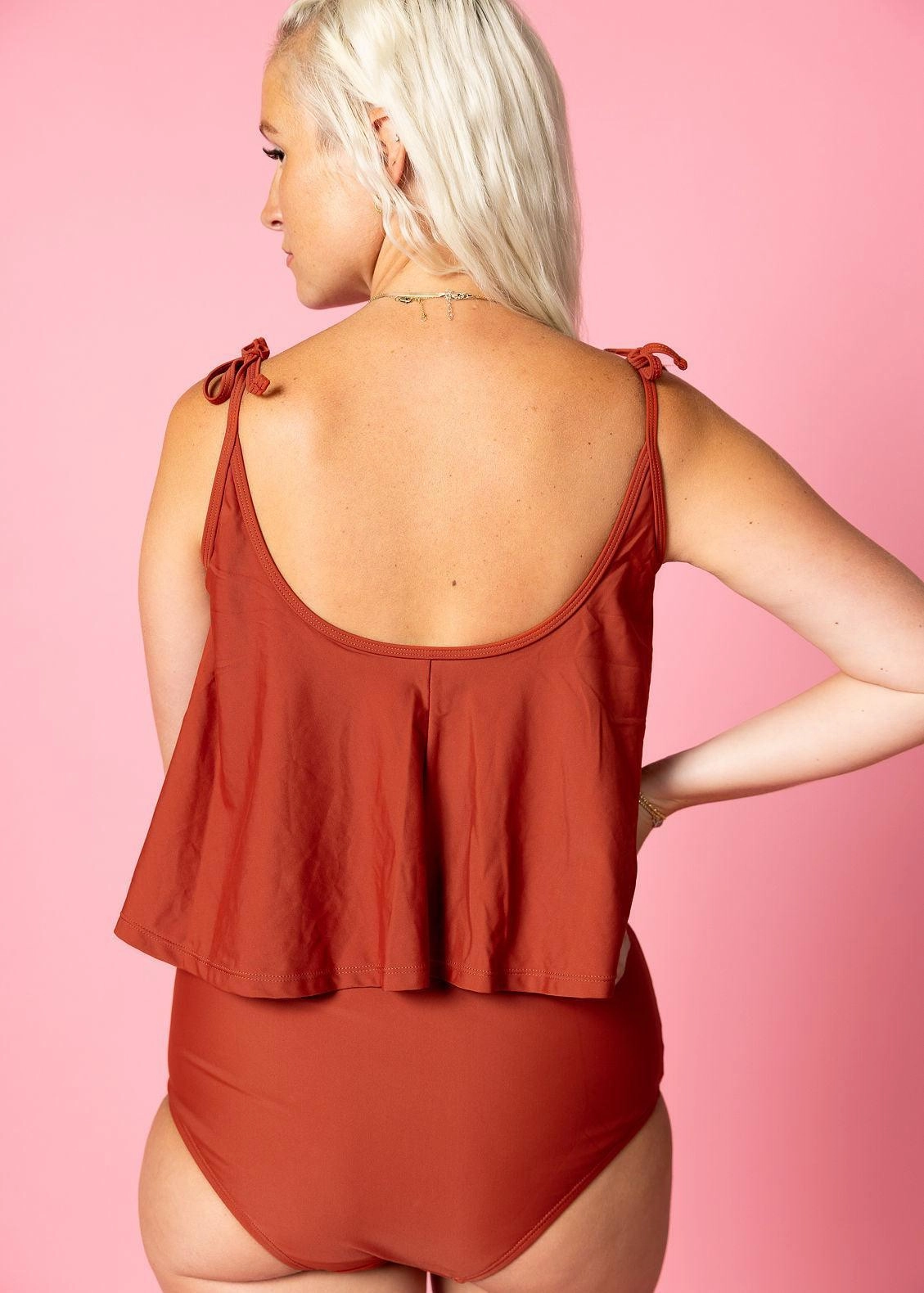 Amber Brown | Swing Top
