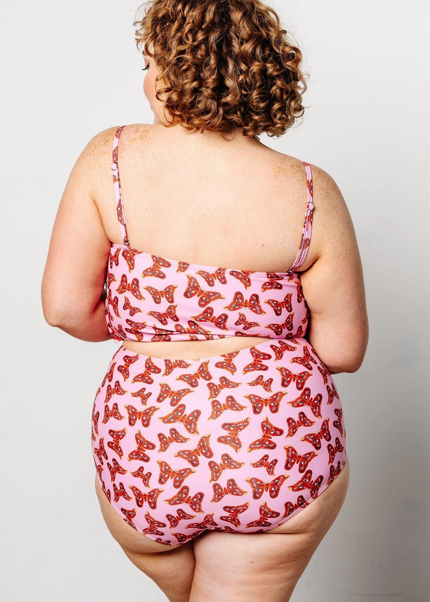Metamorphosis | Oversized Ruffle Top