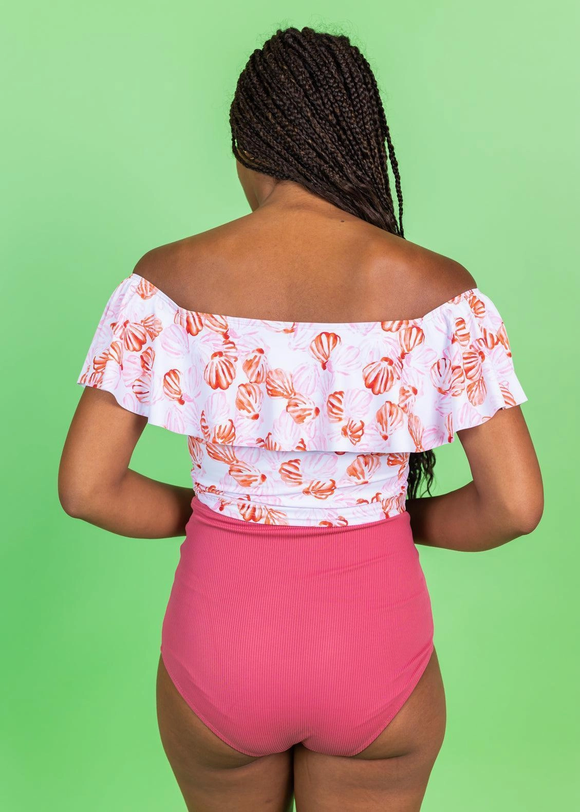 Painted Clams | Ruffled Around Top