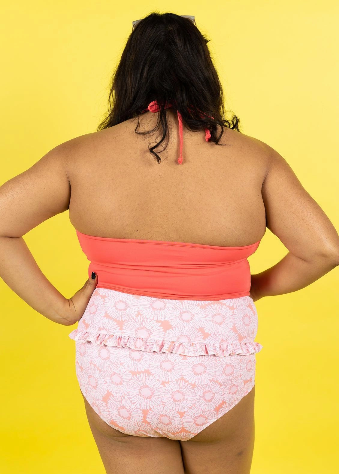 Pink Daisies | Mid-Ruffle Bottoms
