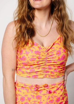 Playful Daisies | Centered Top