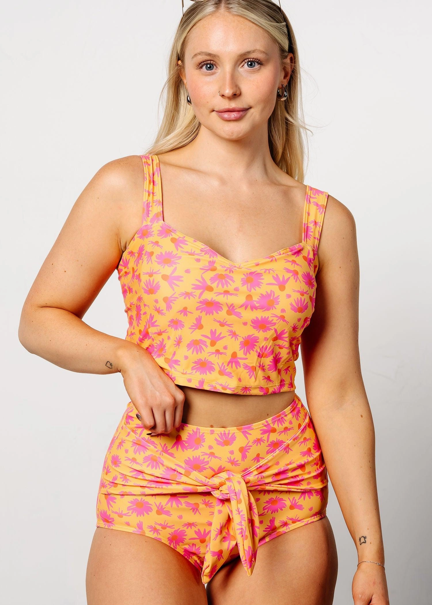 Playful Daisies | Original Latter-Back Top