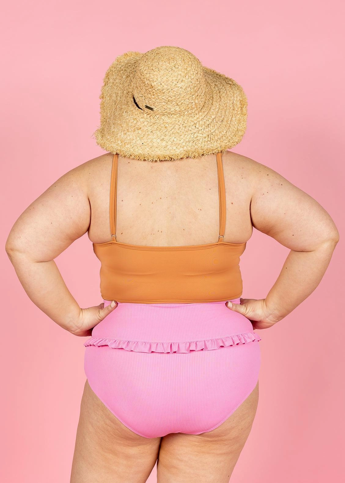 Ribbed Sweet Pink | Mid-Ruffle Bottoms