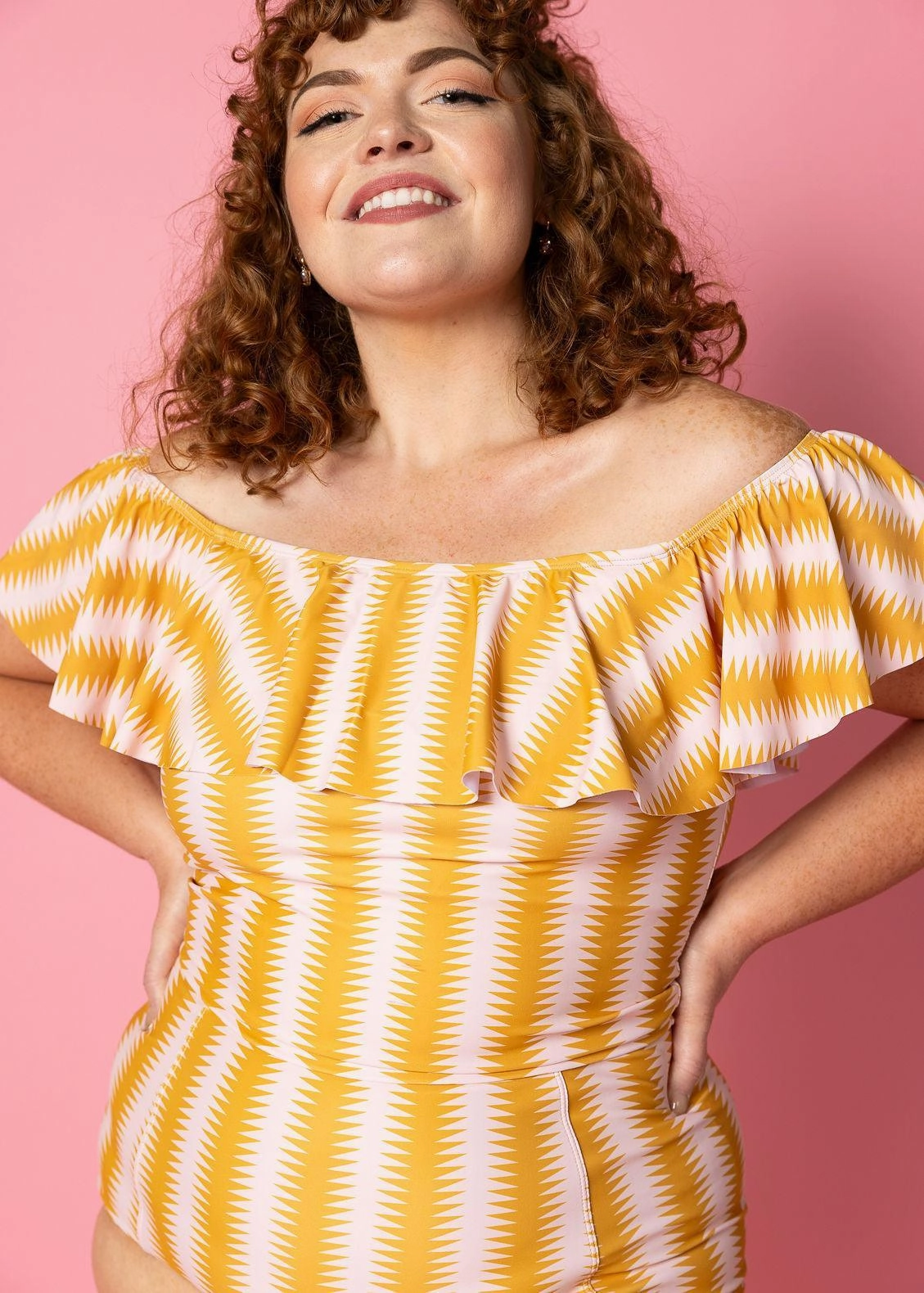 Vintage Triangles | Ruffled Around Top